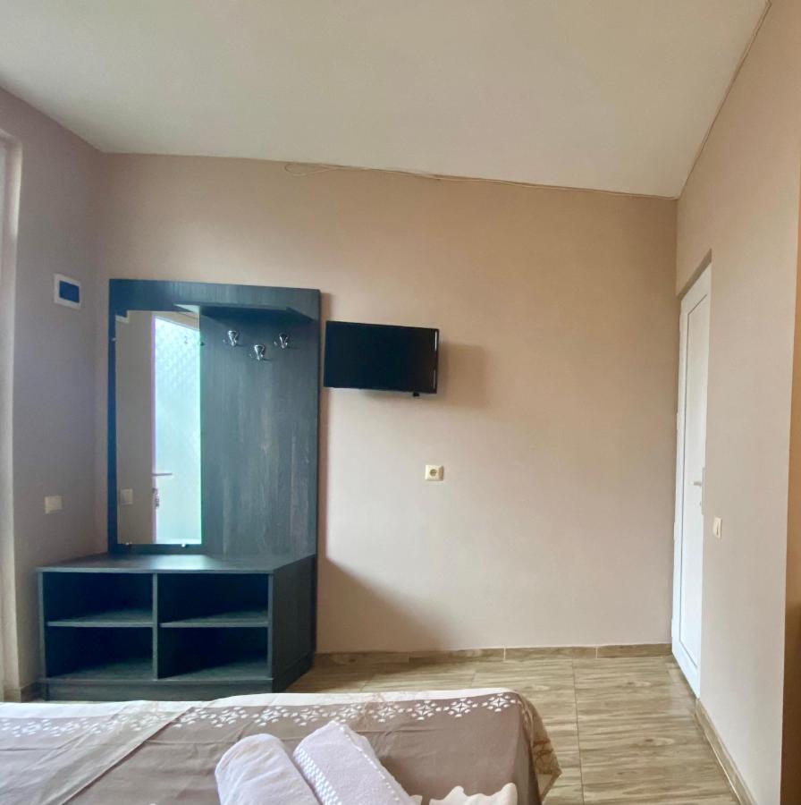 Hotel Charli كوبوليتي المظهر الخارجي الصورة